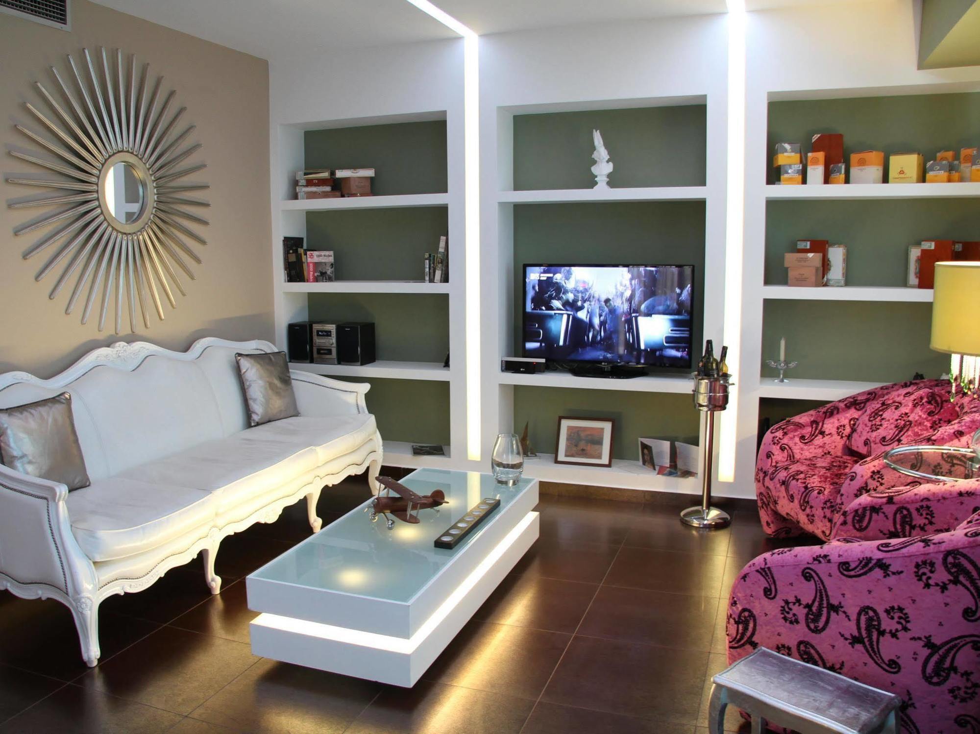 Aparthotel Andromeda 3*